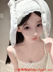 德州翘臀红粉阴唇会潮喷白虎鲍鱼妹妹