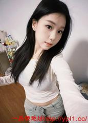 照片与真人相符，身材蛮高挑，大长腿是我喜欢的，胸应该b左右，很软