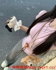 温柔可爱丰满性感的小妹妹