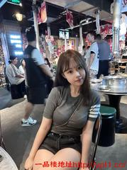 北京刚下海兼职蜜桃臀清纯性感妹妹逼紧水多