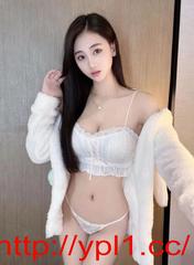 蜜桃粉嫩翘臀逼逼紧小妹