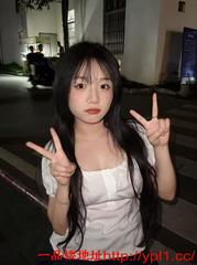 反差眼镜妹体验初恋的感觉