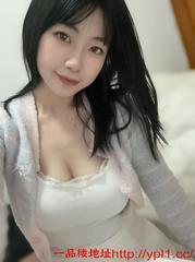 南站性感大奶小姐姐 的缩略图