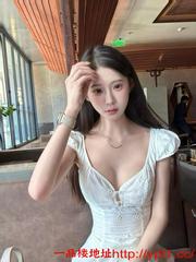 黄岛肤白貌美大胸骚货安娜