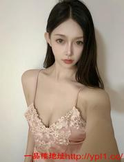 兼职女孩，全身嫩嫩的，馒头穴