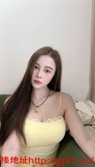 服务配合长腿老师长得很白嫩摇的很猛