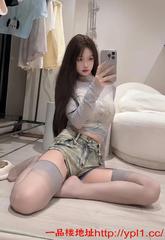 喜欢口爆的丝袜小美女好会玩