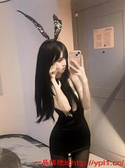 喜欢穿情趣黑丝的极品嫩妹刚来平顶山