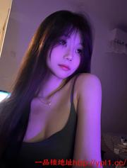 郑州新下水极品小嫩妹，三点粉的大奶，真实靠谱