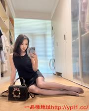 分享大学刚毕业身材丰满大长腿的妹妹骚逼粉嫩无异味可调教（可上门）