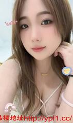 秦淮敏感水多白嫩大奶妹