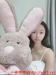 良家反差萌妹一脸清纯