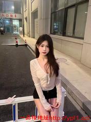 昆山市MM热情奔放，身材黄金比例，逼紧小喷泉全程配合