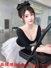 00后大学生爱口爆的小姐姐