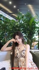 大乳妹天然粉比大长腿翘臂高山流水