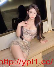 性感妹妹黑丝大长腿可足