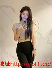 蜜桃风骚喷潮美少女紧致多汁