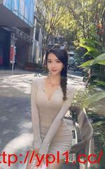 安庆妹妹长得小巧要胸有胸小穴会喷水干爽了