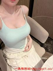 性感翘臀白虎鲍鱼极品美女