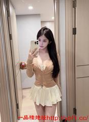 浦东风骚少女穴紧粉逼淫荡妹（可外出）