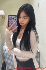 粉红色大鲍逼逼水好多超嫩 的缩略图