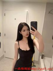 温岭市老师曼妙身材三点粉嫩，自带公寓