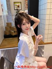 反差婊小穴紧呻吟声让人充满战斗欲