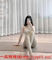 练瑜伽的大学生身材颜值真的太完美了