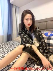 服务很多的美女