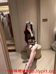 奉贤性感白虎易喷水风骚小姐姐