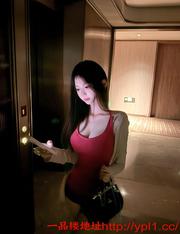 身材小巧玲珑前凸后翘，给哥哥们女友似的体验