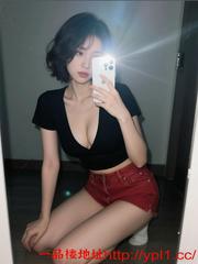 南宁05后在校学妹极品身材粉嫩多汁兼职在外租房（可上门） 的缩略图