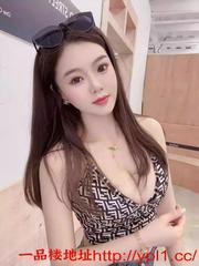 前凸后翘水嫩白虎妹妹