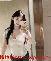 00后清纯少女翘臀性感粉红色美乳