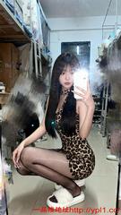 惠州妹妹初次下海，奶子还没发育成熟，穴粉粉水汪汪。