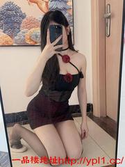 长沙极品嫩妹是个迷人勾魂顺从的小妖精，白虎粉穴，可深喉，自带公寓也可上门。