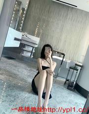 湖州市小妹下海兼职，粉嫩多汁前凸后翘蜜桃臀清纯嫩逼又多水。可外出上课