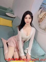 绝对可以舔的那种粉嫩B