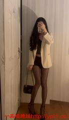 徐州大长腿兼职学妹身材火辣，前凸后翘