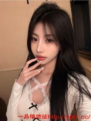 妹子逼紧水多乳夹屄夹（可外出)