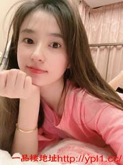 分享一位天津美女紧致诱人的白虎穴，一对圆润饱满的美乳