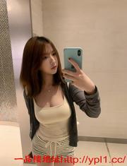 分享一位深圳美女紧致诱人的白虎穴，一对圆润饱满的美乳 的缩略图