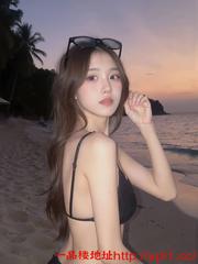 上海嫩模兼职下海，自带公寓，黑丝长腿勾人，粉鲍多水润滑