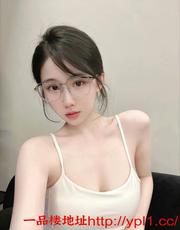 江苏嫩模兼职下海，自带公寓，黑丝长腿勾人，粉鲍多水润滑