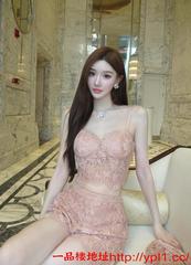 贵州小妹下海兼职，粉嫩多汁前凸后翘清纯嫩逼又紧又夹穴水泛滥(可上门)