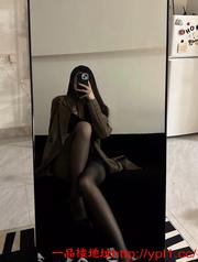 大连超高颜值00后小姐姐，身材高挑极品大长腿