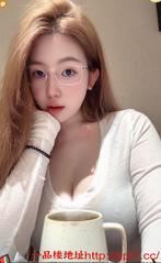 小骚逼奶真大搞起来紧紧的 的缩略图