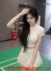 大长腿配黑丝，短发御姐风口活身材一绝（值得推荐）