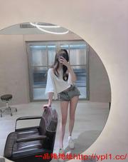 文静女孩刚做不久