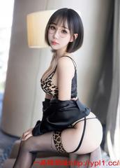 骚逼出海挣生活费，颜值高操起来很舒服很紧，会喷水